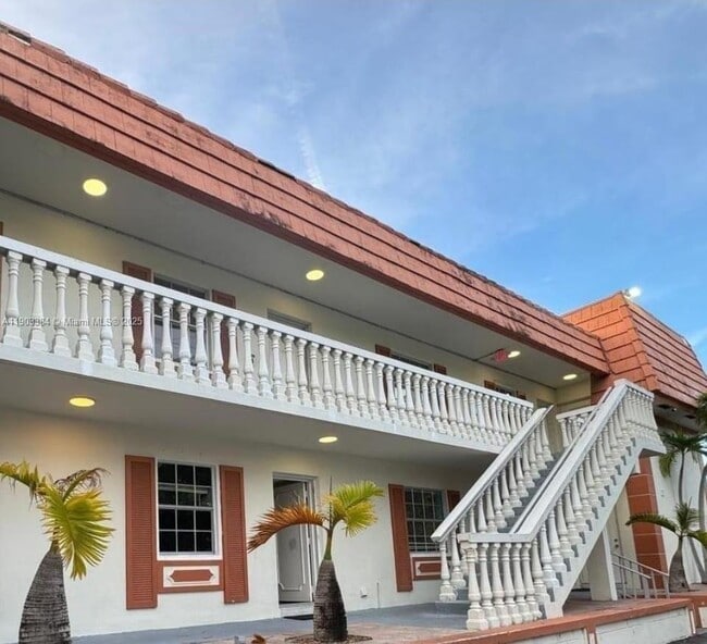 Photo - 4321 NW 9th Ave Unit 104