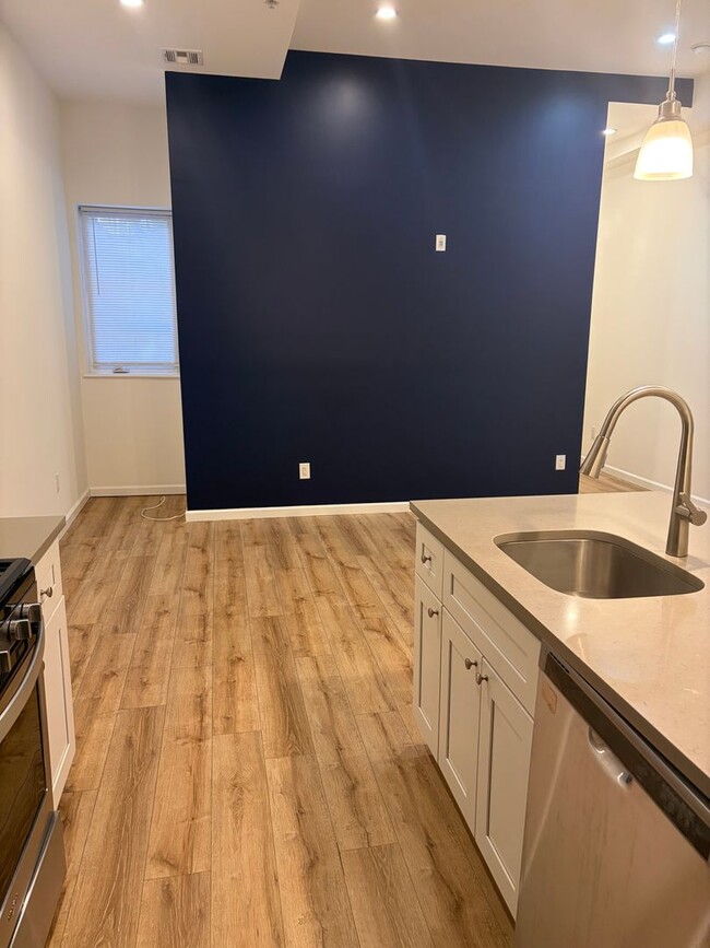 Photo - 737 S 4th St Unit 1A