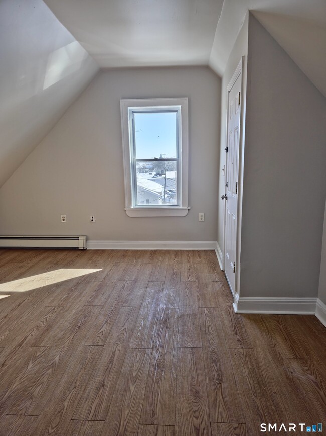 Photo - 233 Monroe St Unit 3