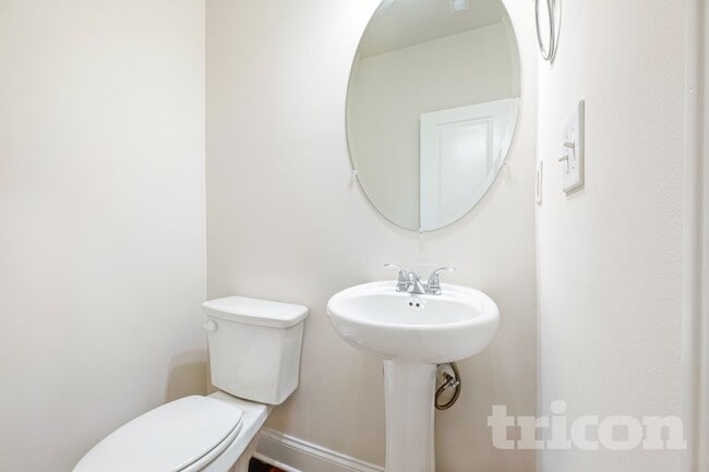 Photo - 1452 Silver Charm Ln