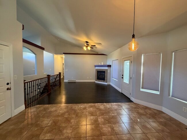 Photo - 818 S 4425 W