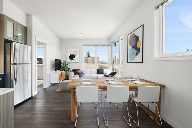 Photo - Maple Leaf Apartments