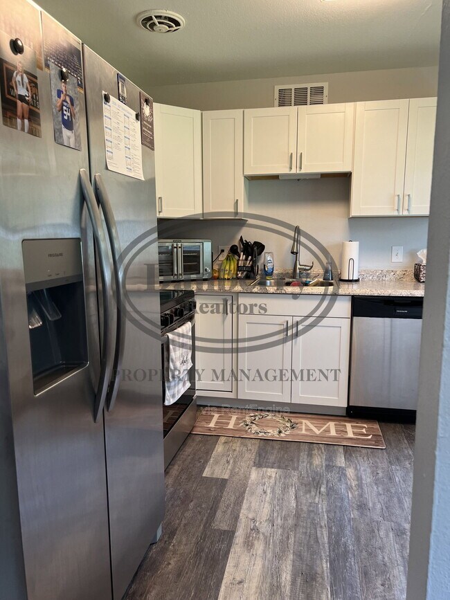 Photo - 6051 Graystone Dr