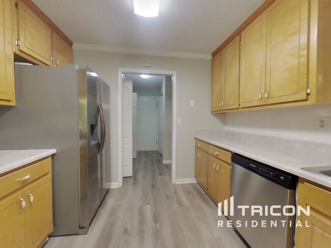 Photo - 10162 Commons Way