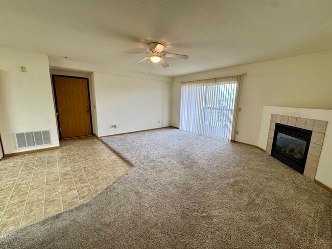 Photo - 4600 Grand Ave