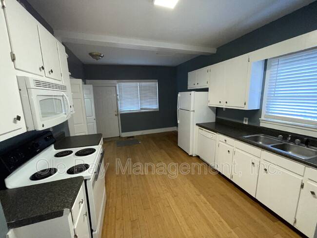 Photo - 2153 Dauphin St