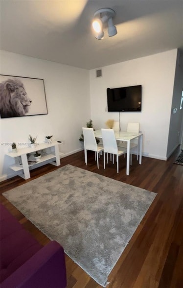 Building Photo - 1550 Pennsylvania Ave Unit 117