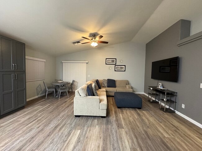 Photo - 23237 W Yavapai St