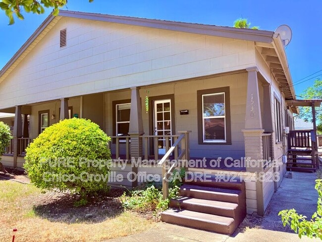 Photo - 1530 Bridge St Casa