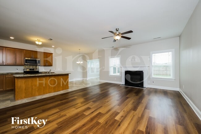 Photo - 117 Saintsbury Pl