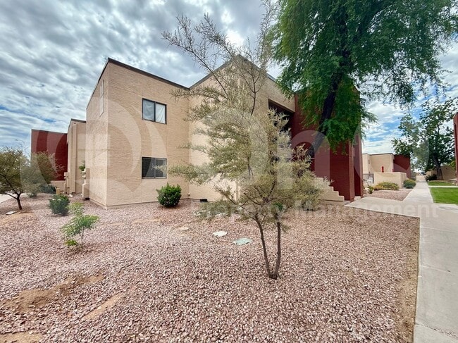 Building Photo - 1340 N Recker Rd Unit 153 Rental