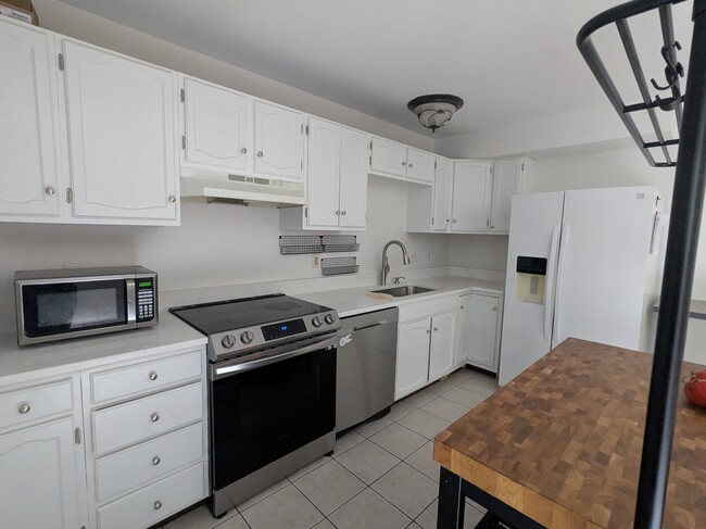 Photo - 5281 Daffodil Dr