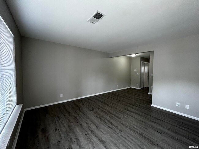 Photo - 1902 Sheridan Rd Unit 2