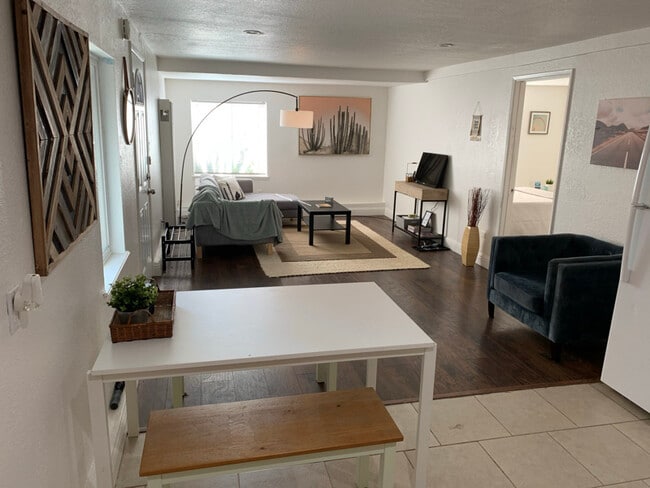 Photo - 3036 Union St Apartamento Unidad C
