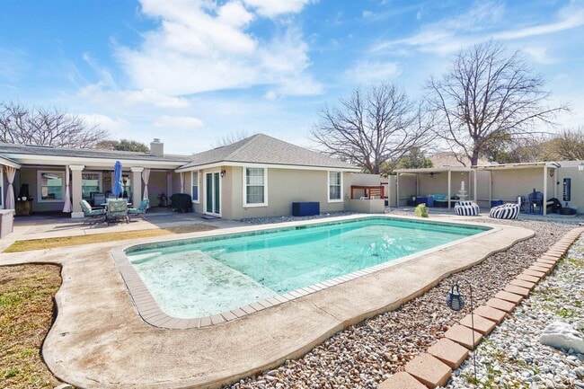 Photo - 308 Boulder Ridge Dr