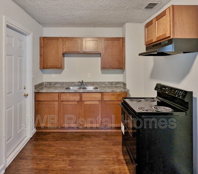 Photo - 2567 Beaverbrook Pl