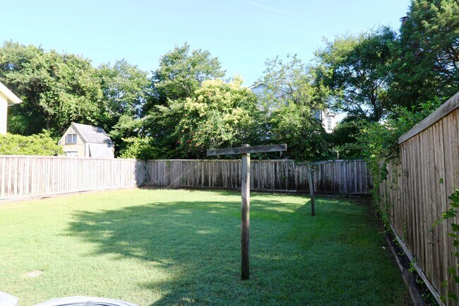 Photo - Furnished Seasonal Beach Rental Cottage - ...