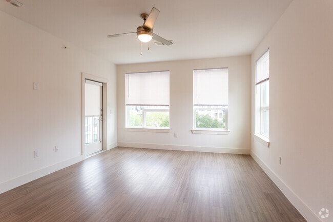 1HAB, 1BA - 646 ft² - Pathways at Chalmers Courts South