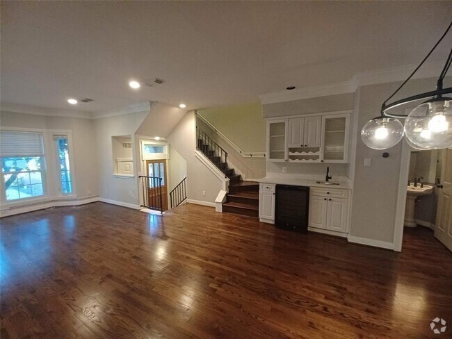 Building Photo - 1321 Woodhead St Rental
