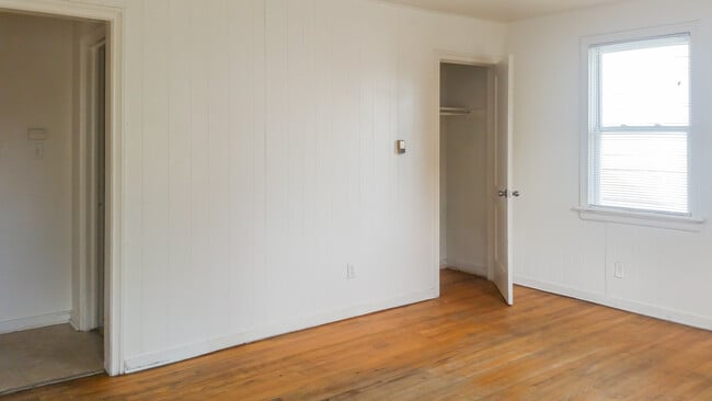 Photo - 1107 E 15th St