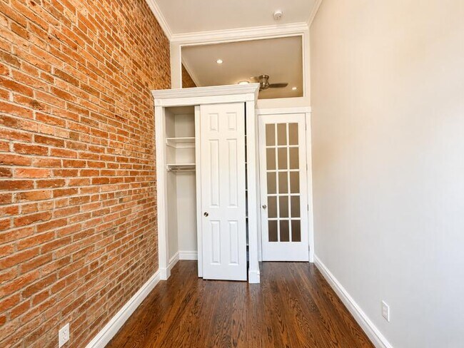 234 W 14th St Unit 2B