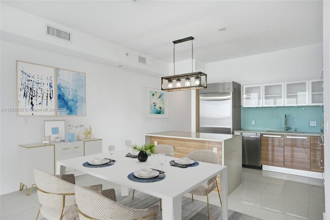 Photo - 2020 N Bayshore Dr Unit 1101