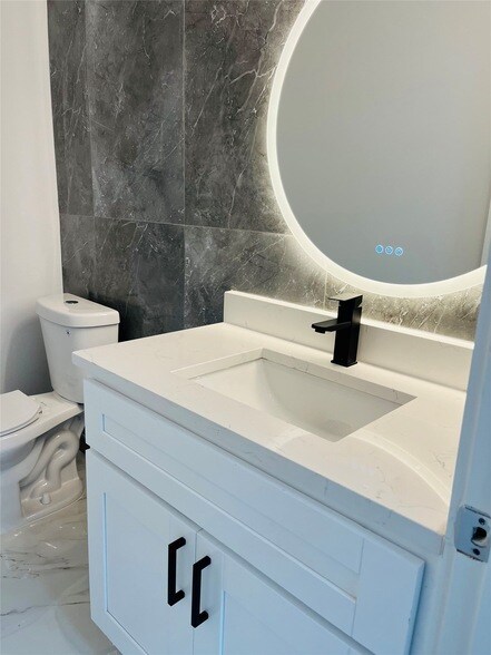 Photo - 8127 St Louis St