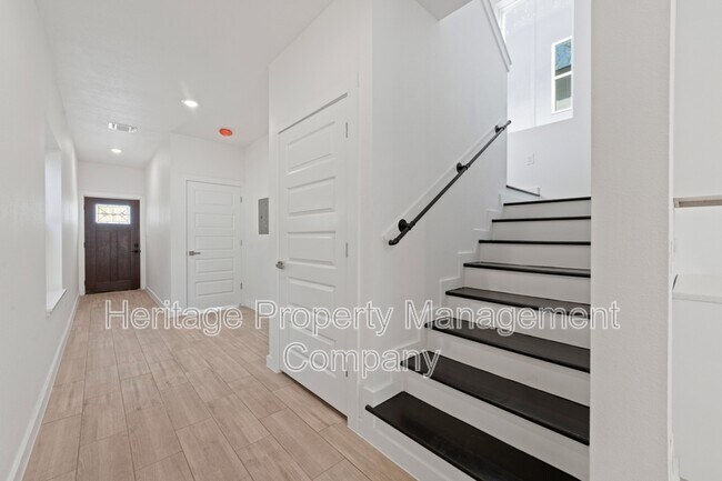 Photo - 212 Cooper St