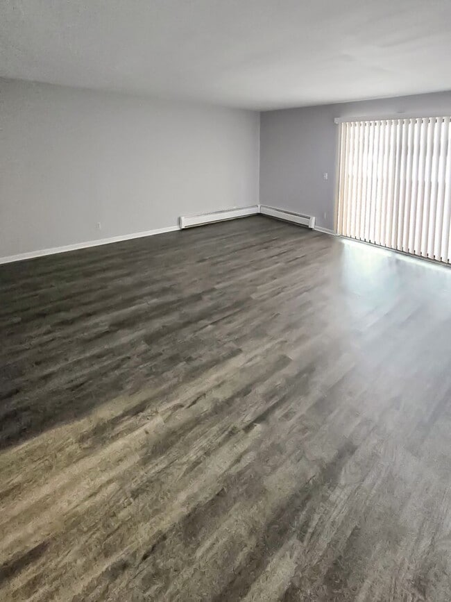 Photo - 136 N Lake St Unidad 4