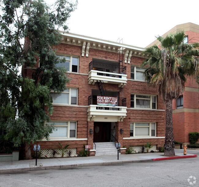 Photo - 330 Cedar Avenue