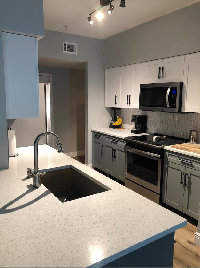 Photo - 1810 E Palm Ave