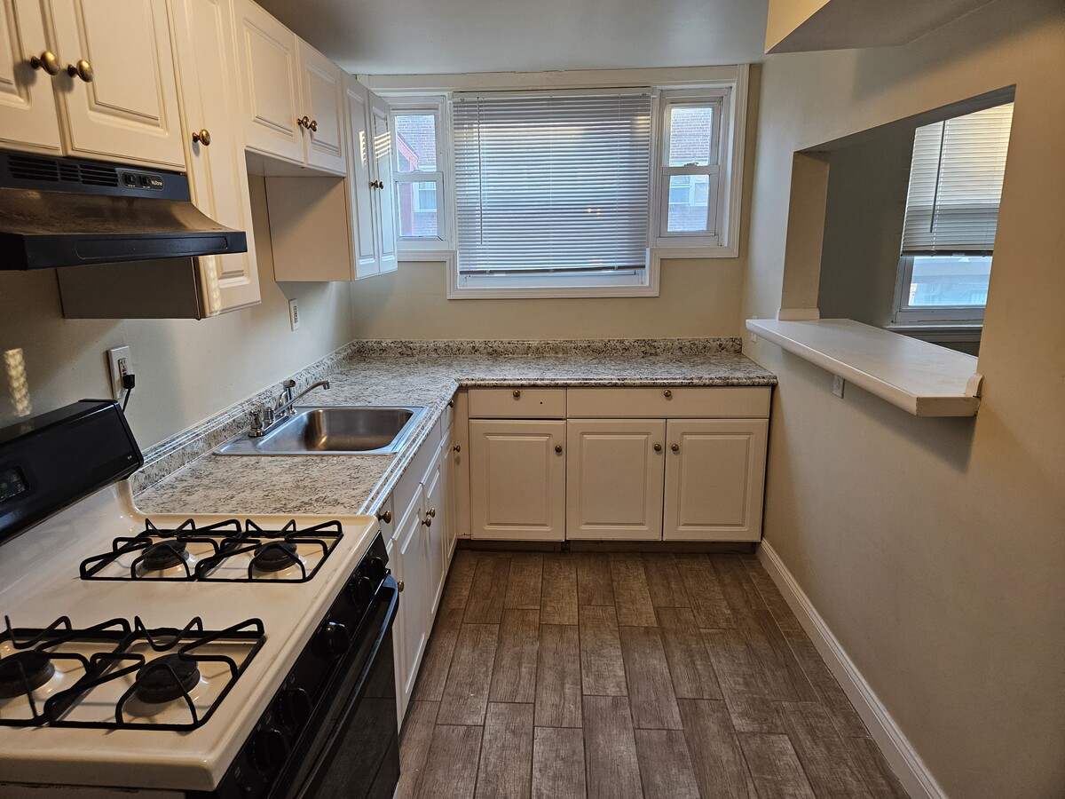 Photo - 7952 Provident St