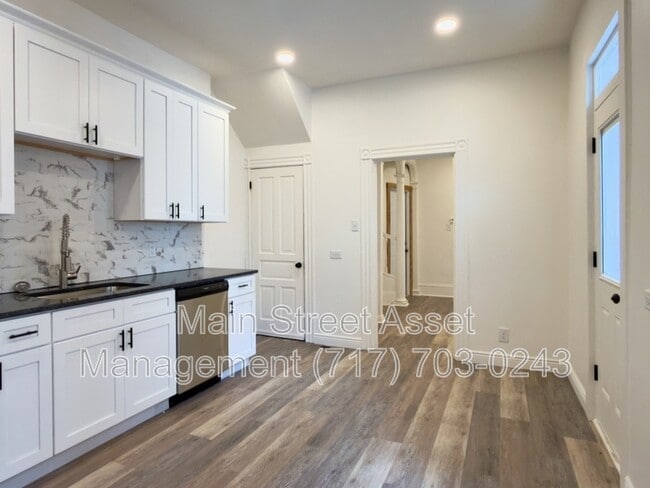 Photo - 15 S Ann St Unit 1