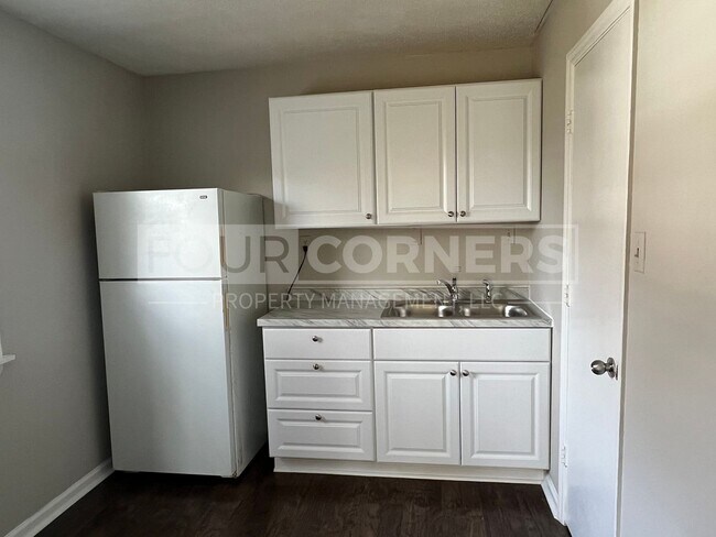 Photo - 409 N Maple St Unit C