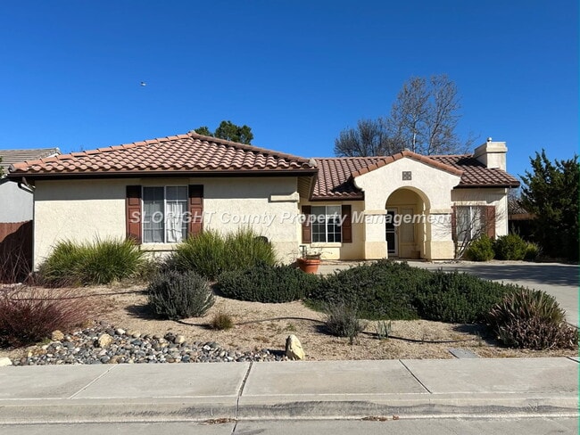 Photo - AVAILABLE NOW - Beautiful 3Bed + Bonus Room, 2Bath Paso Robles Home