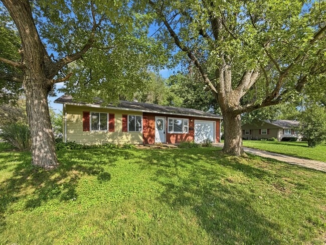 Photo - 836 Eastmont Dr
