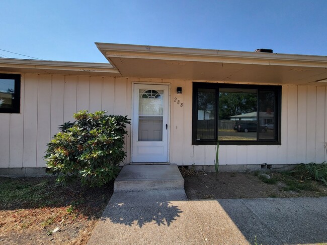 UPDATED Thurston 3 Bedroom HOME with LARGE... - UPDATED Thurston 3 Bedroom HOME with LARGE...