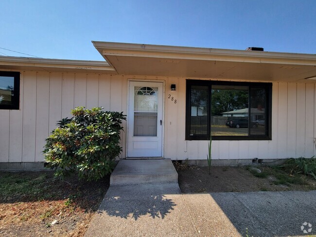 Building Photo - UPDATED Thurston 3 Bedroom HOME with LARGE...