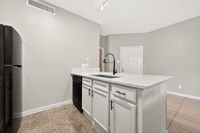 Photo - 10855 Meadowglen Ln Unit 608