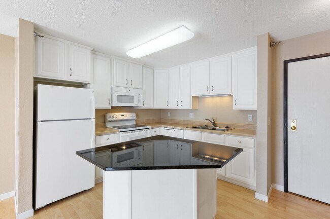 Sterling Ponds Apartments
