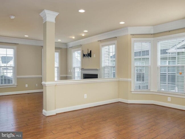 Photo - 220 Centennial Dr