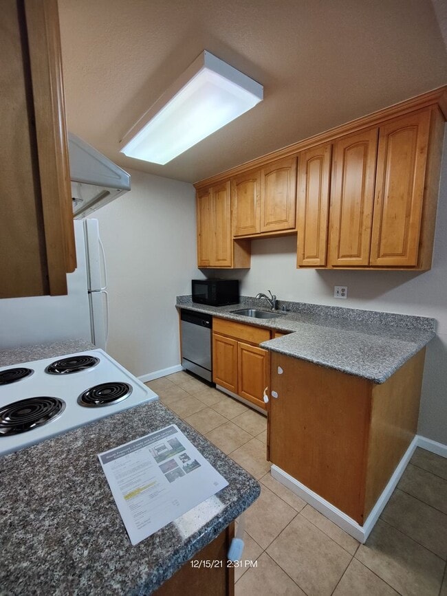 Photo - South Fremont - 2 beds and 2 baths 1st Flo...