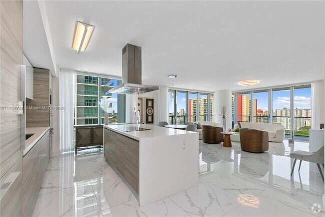 Building Photo - 300 Sunny Isles Blvd Unit 4-1607 Rental