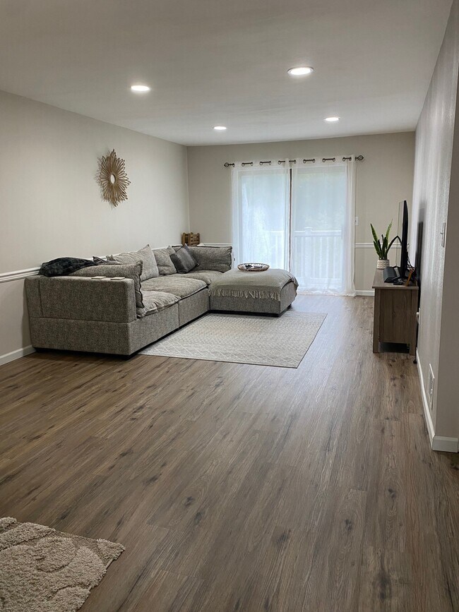 Photo - 3 Carol Ct Unidad 3