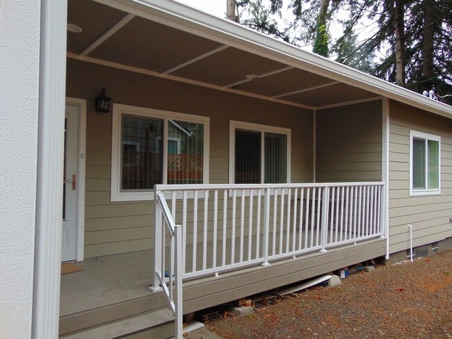 Building Photo - Private EV Charging in Beautiful 3 Bedroom... Rental