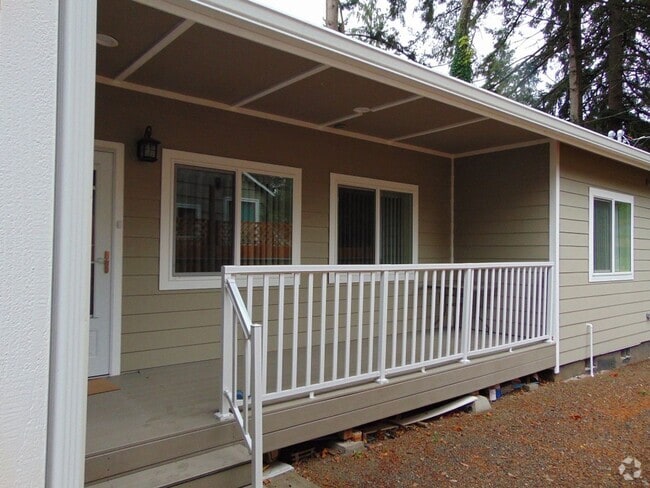 Building Photo - Private EV Charging in Beautiful 3 Bedroom... Rental