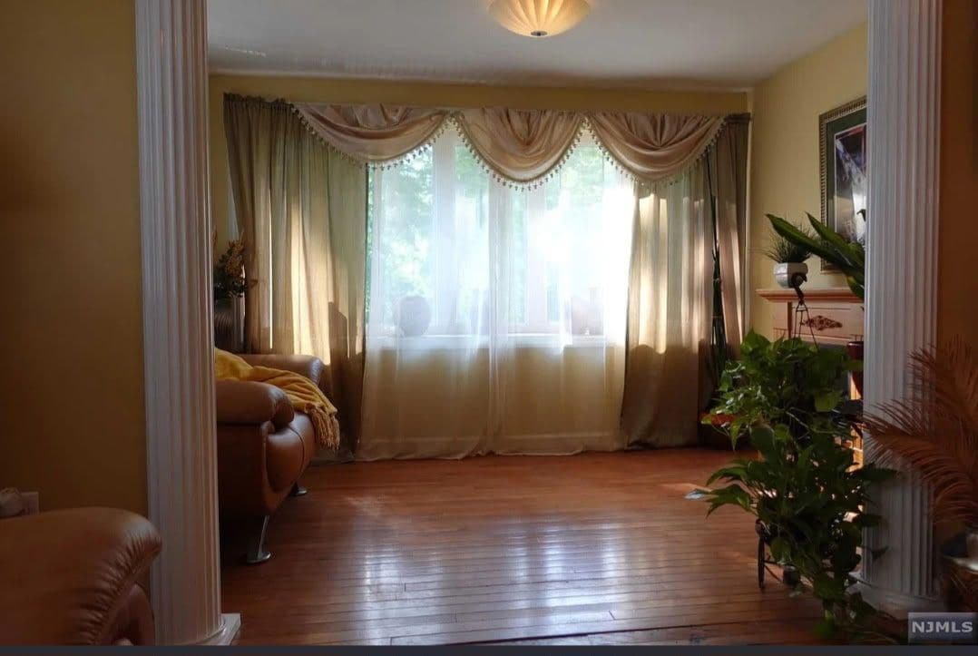 Photo - 1153 Queen Anne Rd