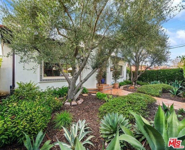 Photo - 101 S Kilkea Dr