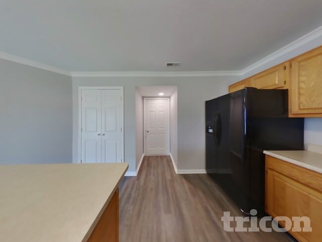 Photo - 87 Lasalle Ln