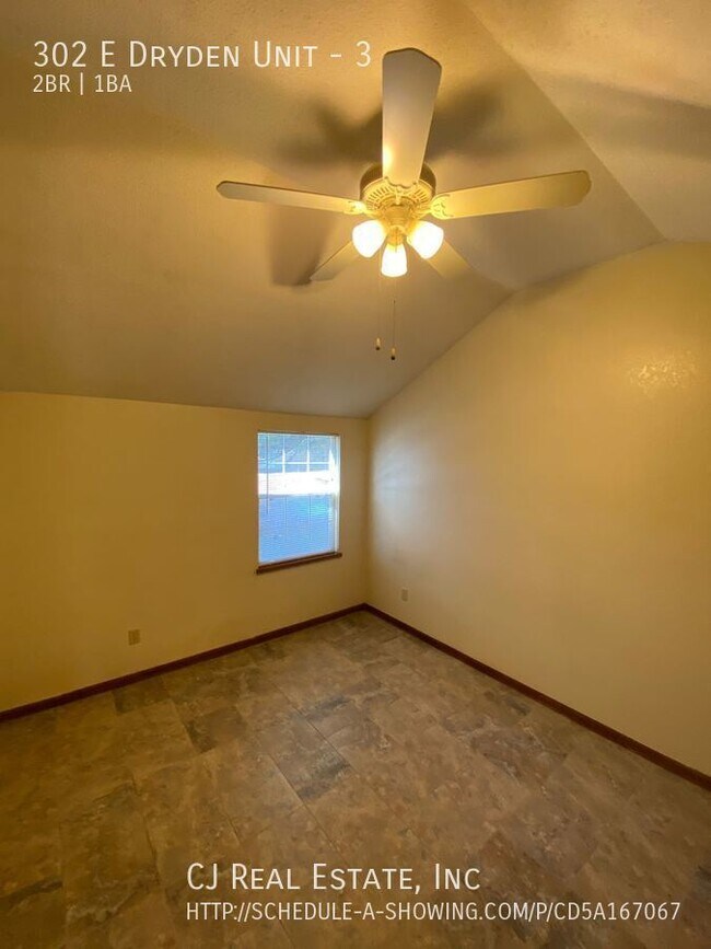Photo - 302 E Dryden St